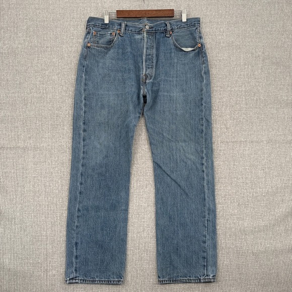 Levi's 501 Jeans Straight Leg Button Fly Light Wash‎ Denim Pants 36x30(29) - Picture 1 of 14